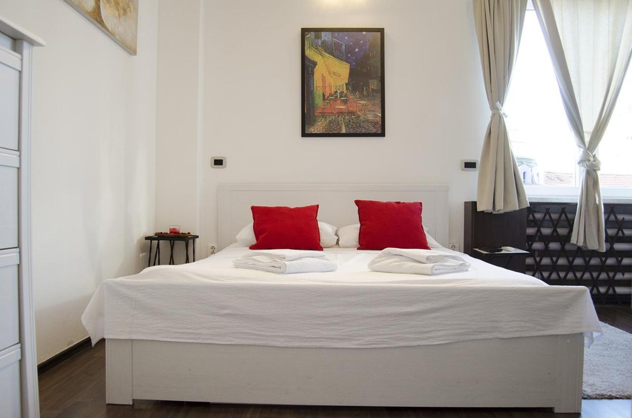 Studio Apartment With A View Of Ban Jelacic Square Zagreb Eksteriør bilde
